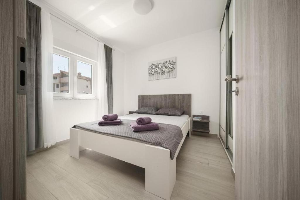 Apartments Dobrenic Vodice Exterior foto