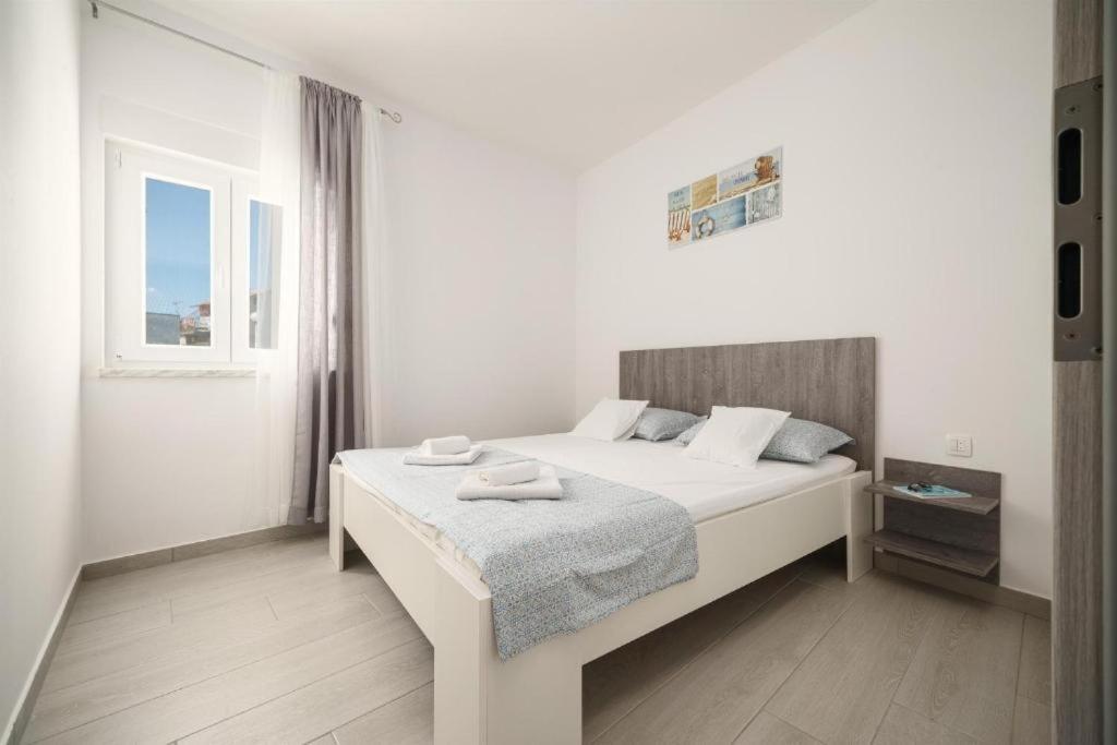 Apartments Dobrenic Vodice Exterior foto