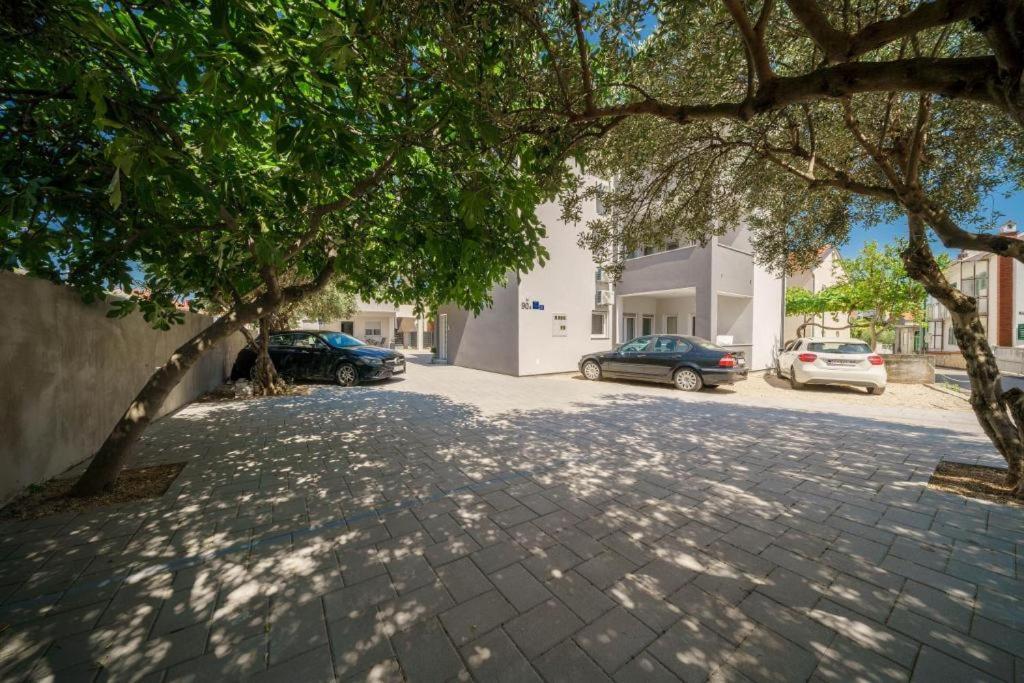 Apartments Dobrenic Vodice Exterior foto