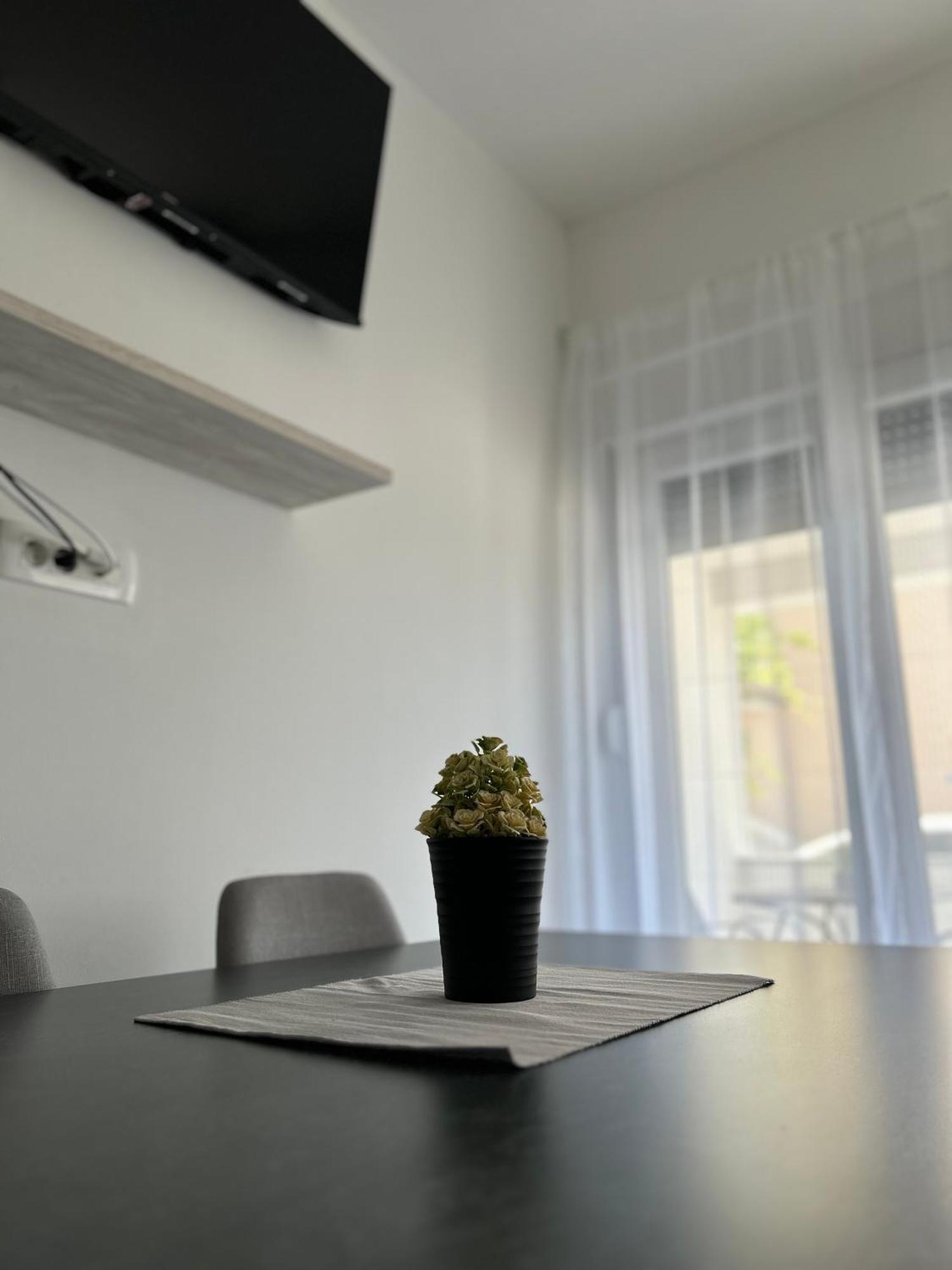 Apartments Dobrenic Vodice Exterior foto