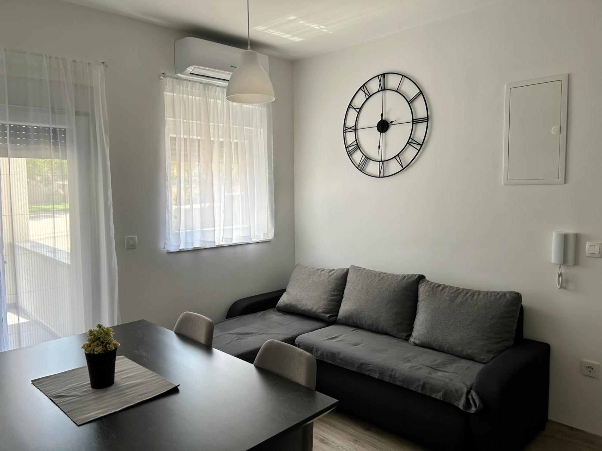 Apartments Dobrenic Vodice Exterior foto