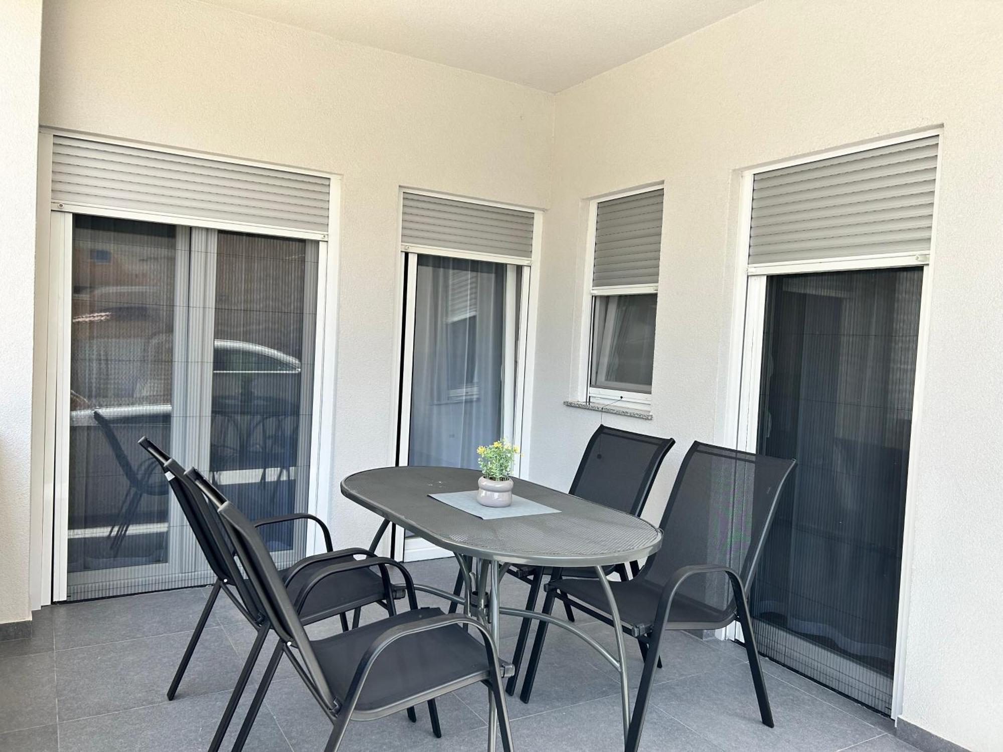 Apartments Dobrenic Vodice Exterior foto